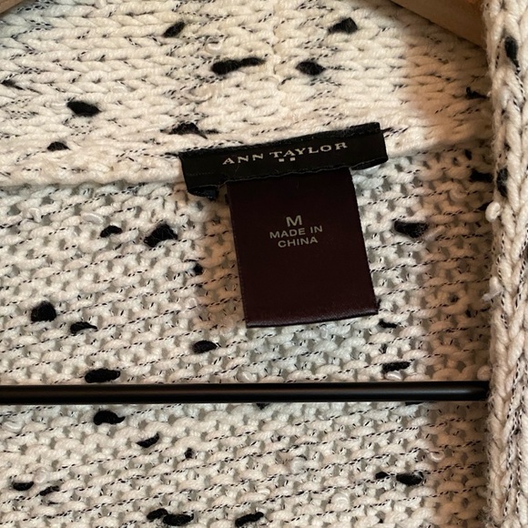 Ann Taylor Cream & Black Flecked Cardigan Size M - Picture 4 of 13